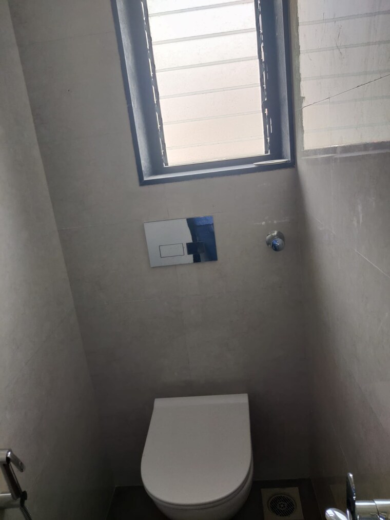 Bathroom, chembur 1 Bedroom 585 Sq.Ft. Apartment In Chembur Mumbai 9542057