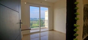 Room in 3 BHK Builder Floor at Signature Global Park 4 and 5, Sohna Sector 36 – for Rent