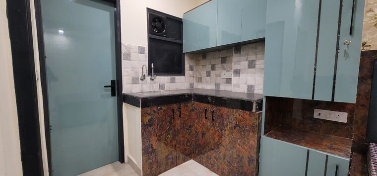 Kitchen, dlf-city-phase-iii 1 RK 510 Sq.Ft. Builder Floor In Sector 24 Gurgaon 9542215