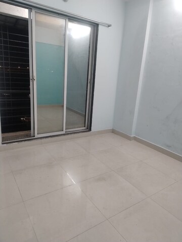 Room in 1 BHK Apartment at Parwani Jai Vilas, Bapu Nagar – for Rent