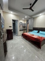 1 Rk  585 Sq.Ft. Builder Floor in DLF City Phase III