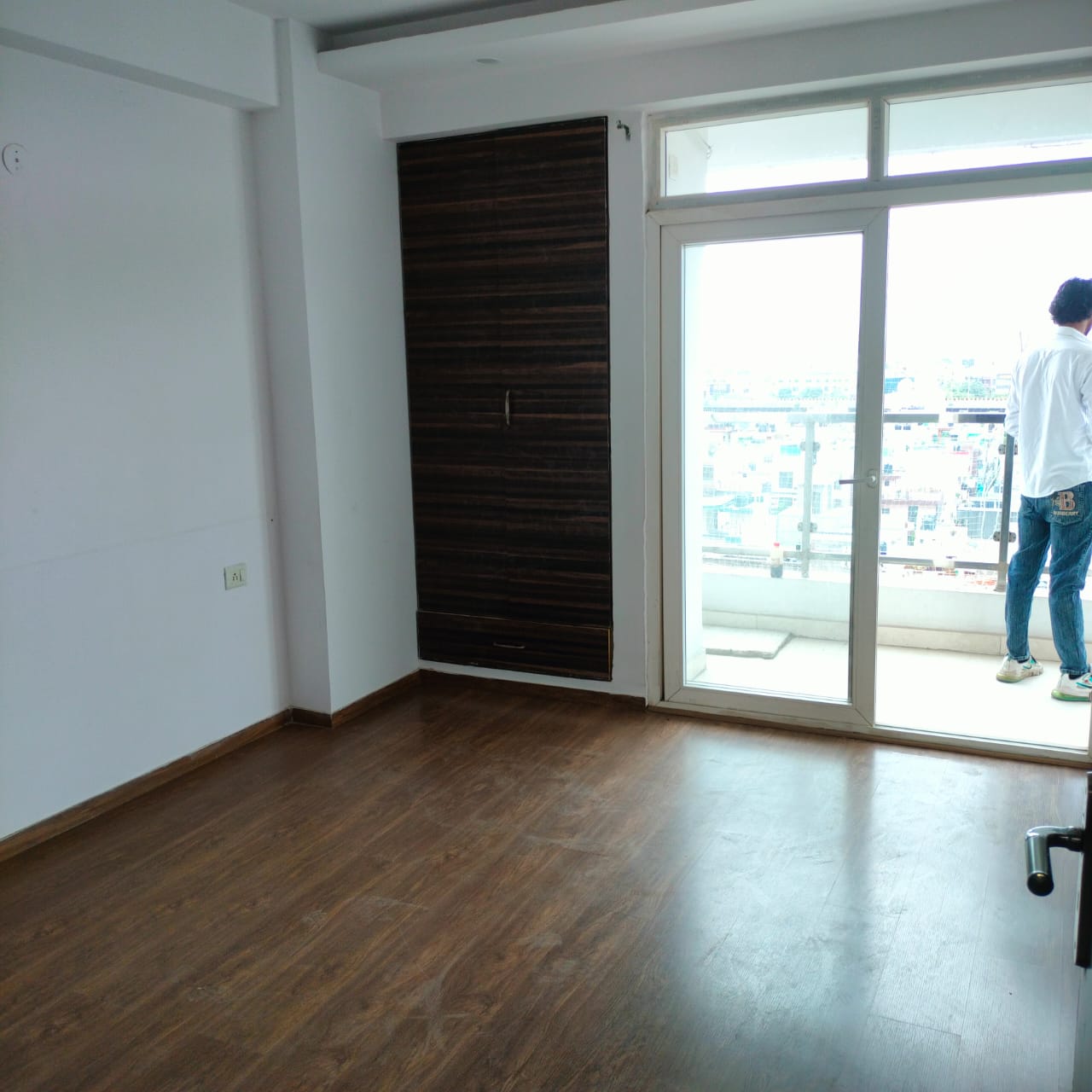 3 BHK + Pooja Room Apartment For Rent in Prateek Wisteria