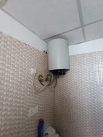 3.5 BHK + Pooja Room 900 Sq.Ft. Builder Floor in Laxmi Nagar