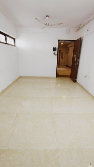 Room in 1 BHK Apartment at Lodha Palava City Lakeshore Greens, Dombivli East – for Rent