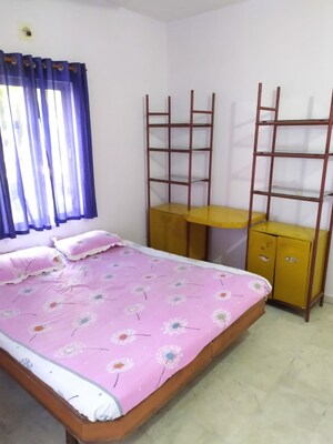 Bedroom in 2 BHK Apartment at New Cg Road – for Rent