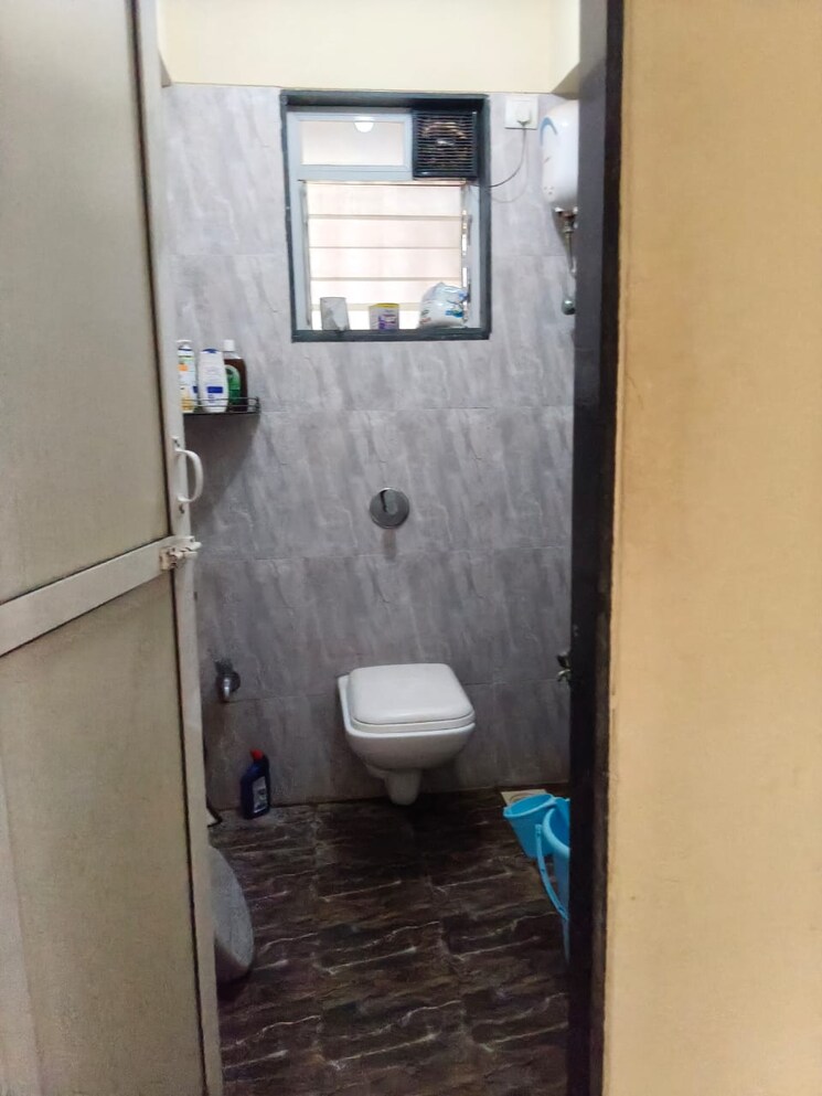 Bathroom, lotus-lotus-link-square 1 Bedroom 700 Sq.Ft. Apartment In Malad West Mumbai 9542511