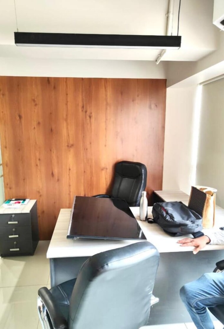 Team Area, shilp-epitome Commercial Office Space 1322 Sq.Ft. In Bodakdev Ahmedabad 9542562