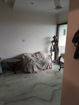 Living Room in 4 BHK Apartment at Shalimar Nest, Vasant Kunj – for Sale