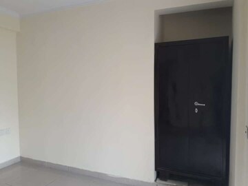 Room in 2.5 BHK Apartment at Ekta CHS Kopar Khairane, Kopar Khairane – for Rent