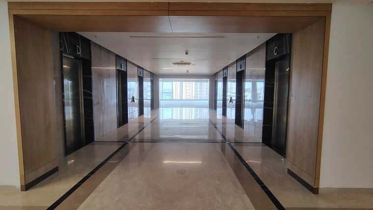  Parking, gachibowli Commercial Office Space 20000 Sq.Ft. In Gachibowli Hyderabad 9542640