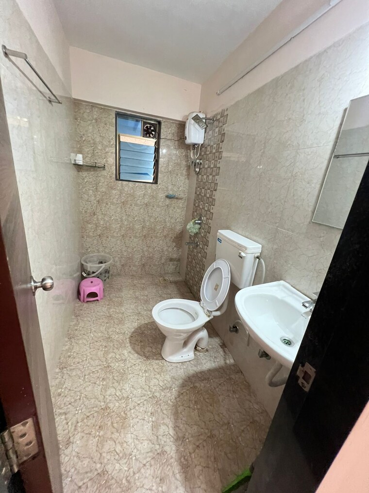 Bathroom, andheri west Pg For Boys In Andheri West 9542774