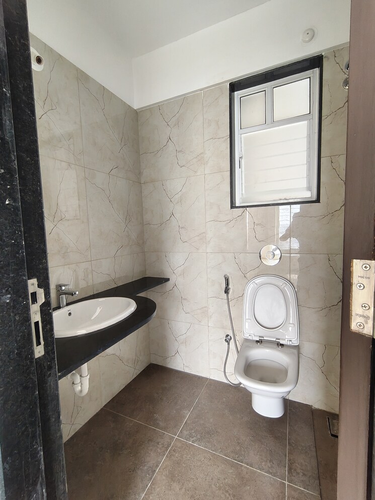 Bathroom, yashwin-orizzonte 2 Bedroom 800 Sq.Ft. Apartment In Kharadi Pune 9542857