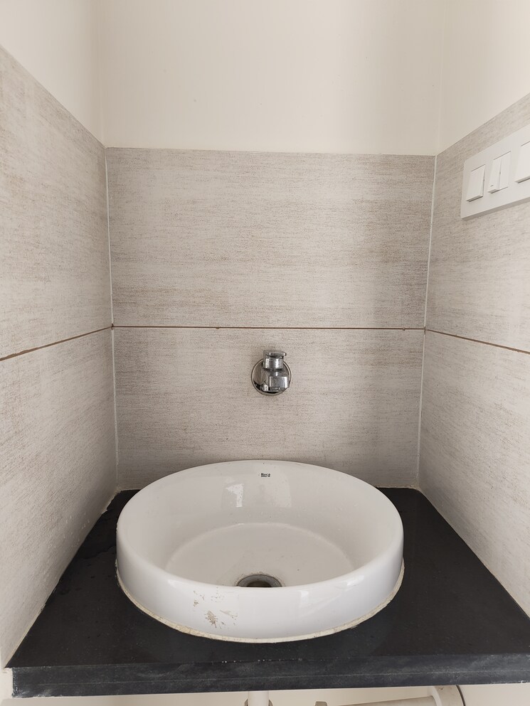 Bathroom, yashwin-orizzonte 2 Bedroom 800 Sq.Ft. Apartment In Kharadi Pune 9542857