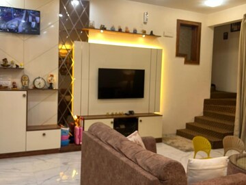 Team Area in 5 BHK Independent House at Kalyan Nagar – for Sale