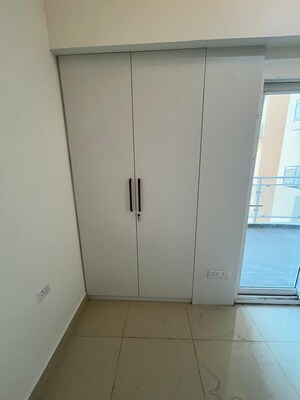 Room in 6+ BHK Apartment at Gaur Saundaryam, Tech Zone 4 Greater Noida – for Sale