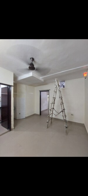 Room in 1 BHK Apartment at Aadharshila Apartment, Sarita Vihar – for Rent