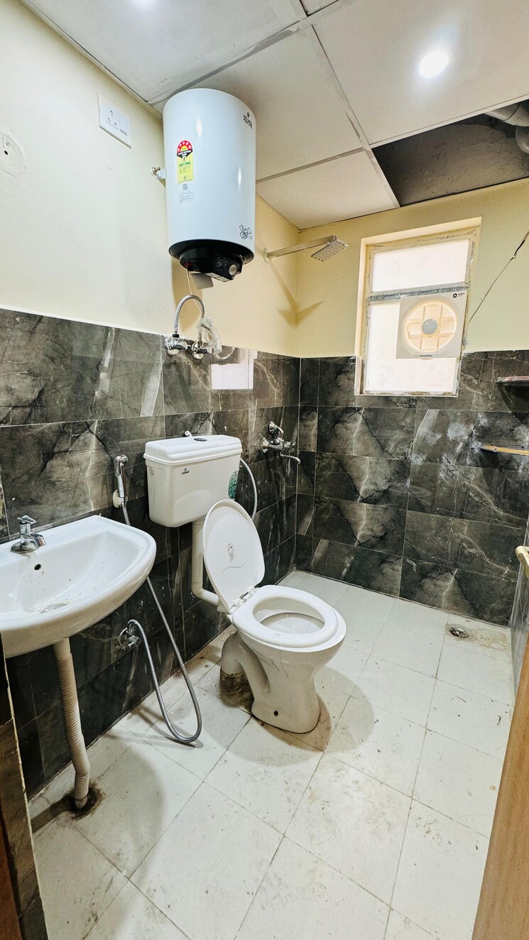 Attached Bathroom, pivotal-paradise 3 Bedroom 1250 Sq.Ft. Apartment In Sector 62 Gurgaon 9542878