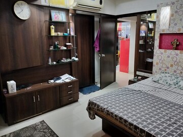 Bedroom in 3 BHK Apartment at Sterling Apartments Kalina, Santacruz East – for Rent