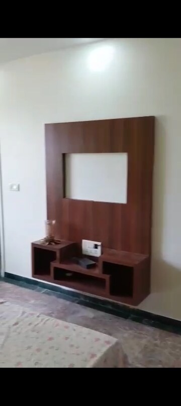 Furnished Amenities in 2 BHK Apartment at Hiranandani Meadows, Manpada – for Rent