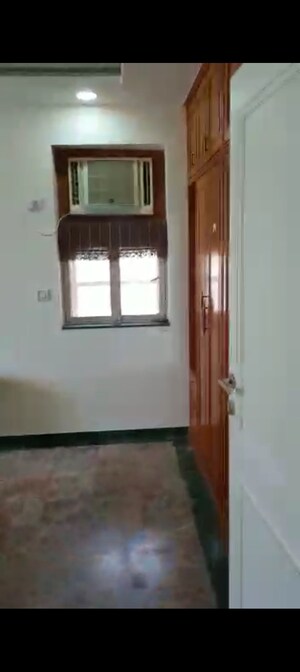 Room in 2 BHK Apartment at Hiranandani Meadows, Manpada – for Rent