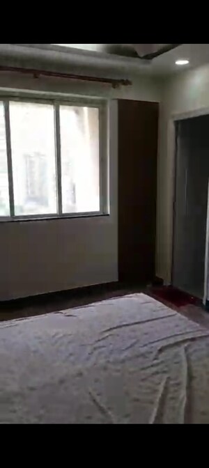 Bedroom in 2 BHK Apartment at Hiranandani Meadows, Manpada – for Rent