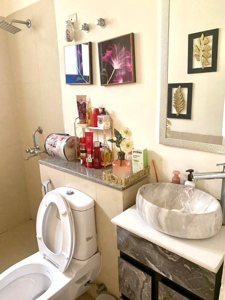 Bathroom, emaar-mgf-emerald-hills 4 Bedroom 1800 Sq.Ft. Apartment In Sector 65 Gurgaon 9542928