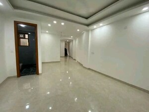 Room in 2 BHK Apartment at Chattarpur – for Rent
