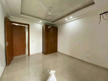 Room in 2 BHK Apartment at Chattarpur – for Rent
