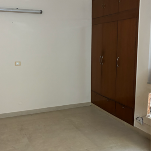 Room in 3.5 BHK Villa at The Nest Noida, Sector 31 – for Rent