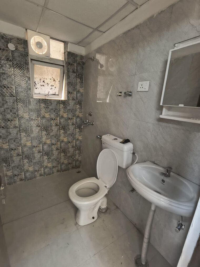 Bathroom, signature-the-millennia-3 2 Bedroom 687 Sq.Ft. Apartment In Sector 37d Gurgaon 9542993