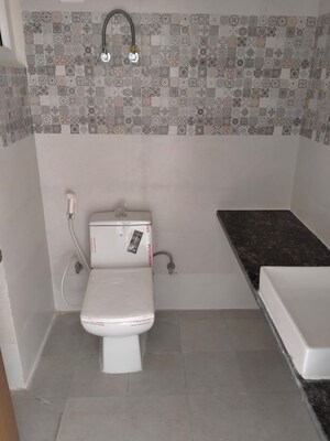 Bathroom in 1 BHK Apartment at Paramount Golfforeste, Zeta I Greater Noida – for Rent