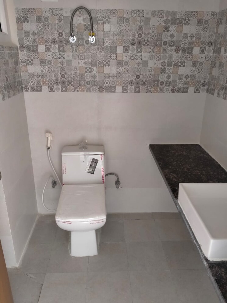Bathroom, paramount-golfforeste 1 Bedroom 435 Sq.Ft. Apartment In Zeta I Greater Noida Greater Noida 9542982