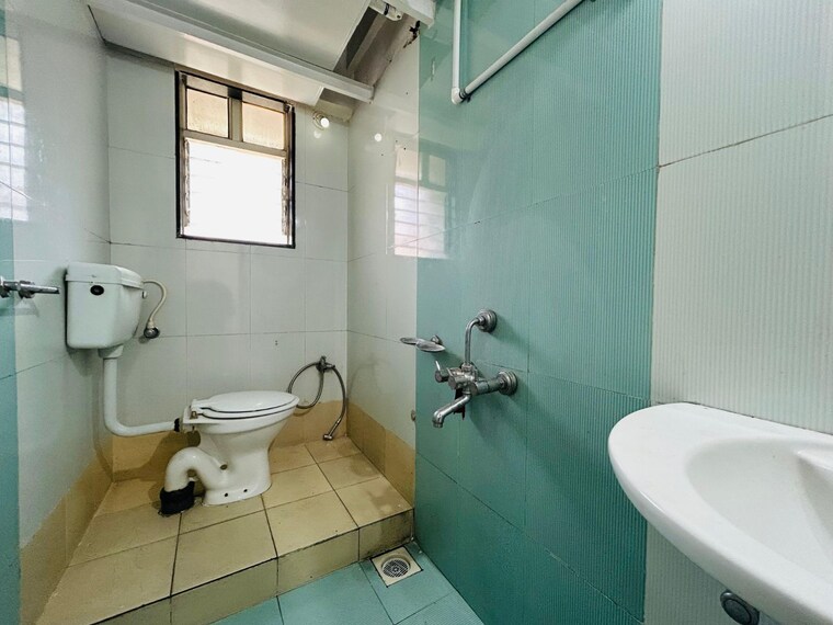 Bathroom, suncity-apartment 2 Bedroom 1100 Sq.Ft. Apartment In Anand Nagar Pune 9542988