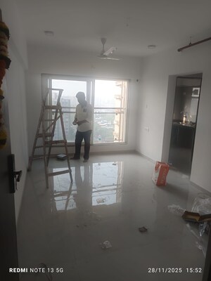 Team Area in 1 BHK Apartment at Vaibhavlaxmi Queens Avenue, Chembur – for Rent