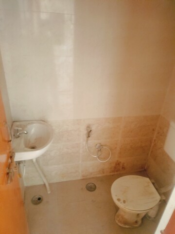 Bathroom in 3 BHK Apartment at Lucknow Ahana Enclave, Amar Shaheed Path – for Rent