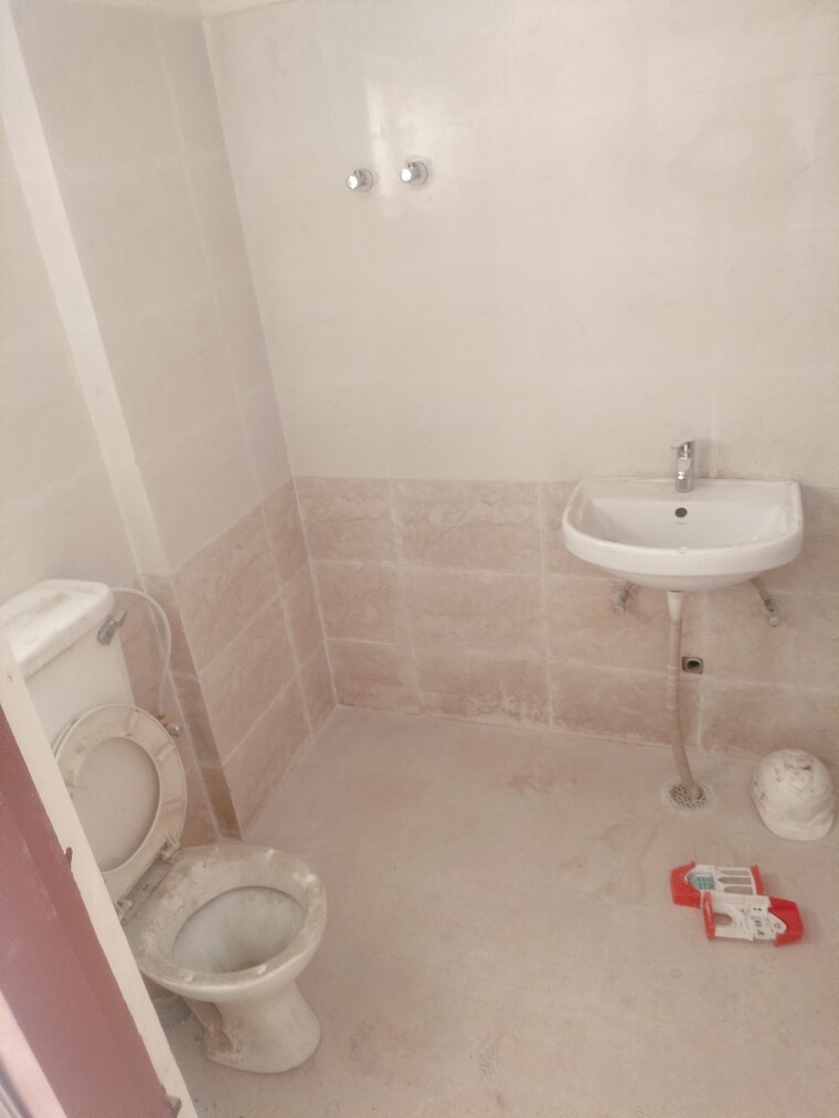 Bathroom, lucknow-ahana-enclave 3 Bedroom 1167 Sq.Ft. Apartment In Amar Shaheed Path Lucknow 9543063