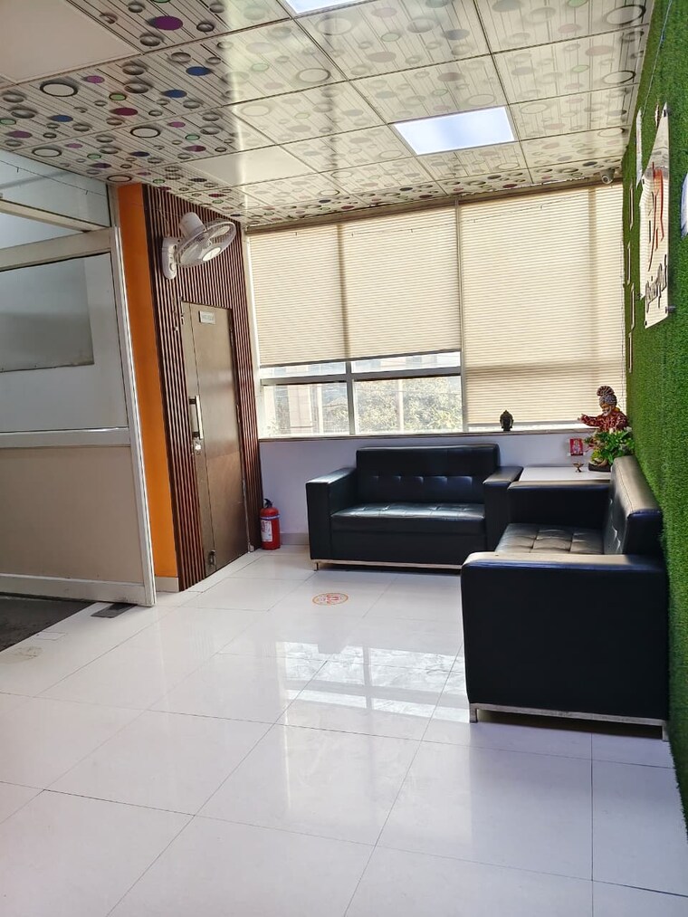 Kitchen, sector 63 Commercial Office Space 225 Sq.Ft. In Sector 63 Noida 9543100