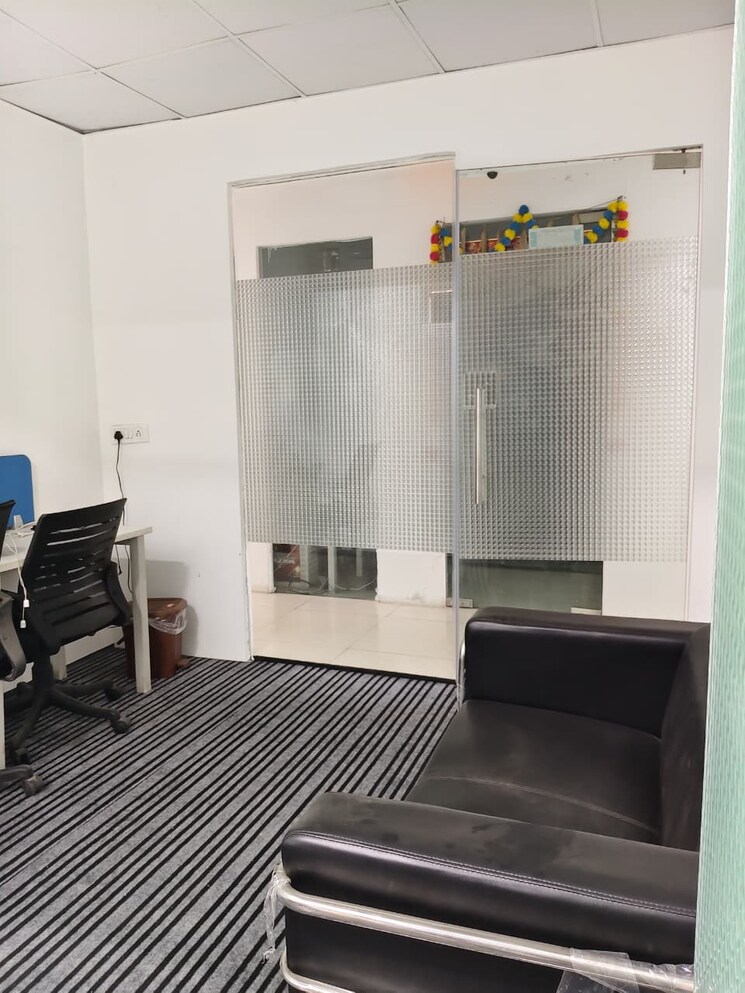 Team Area, sector 63 Commercial Office Space 225 Sq.Ft. In Sector 63 Noida 9543100