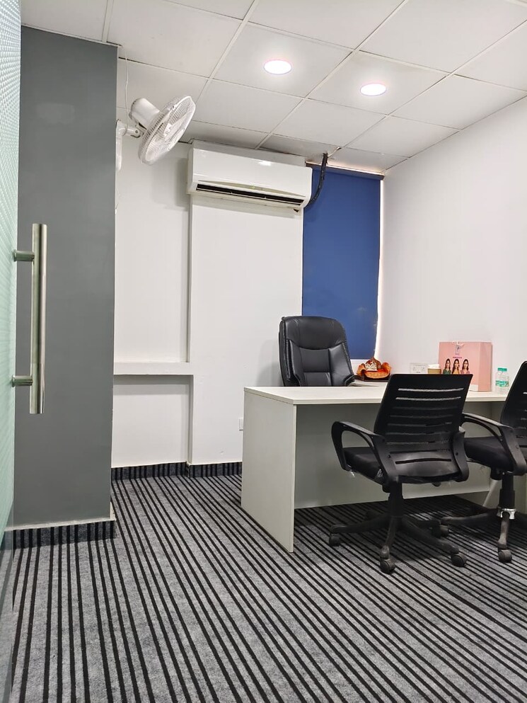 Team Area, sector 63 Commercial Office Space 225 Sq.Ft. In Sector 63 Noida 9543100