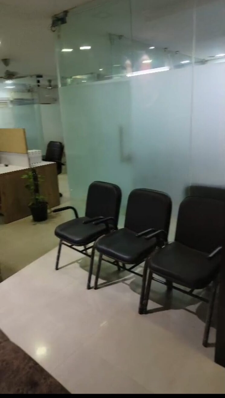 Team Area, ashirwad-paras Commercial Office Space 1488 Sq.Ft. In Prahlad Nagar Ahmedabad 9543104