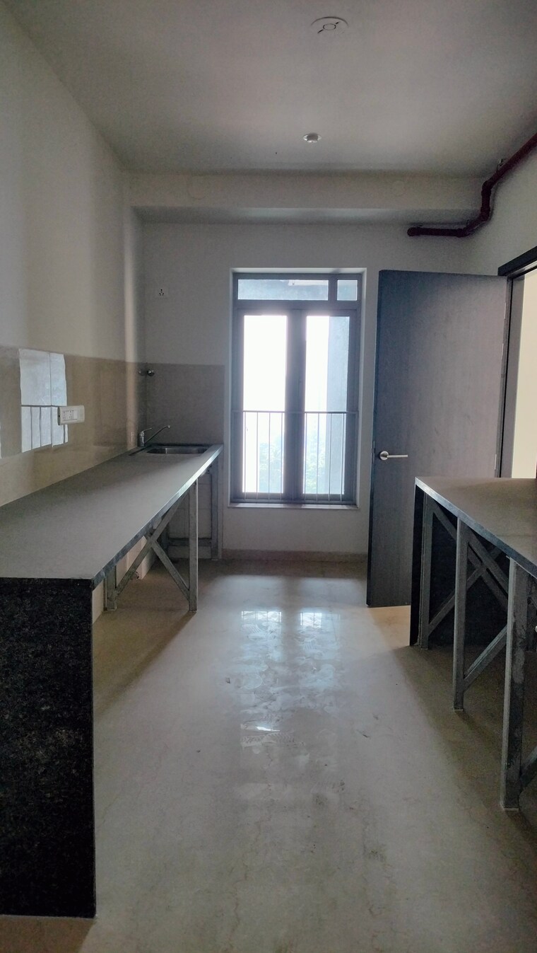 Kitchen, oberoi-maxima 3 Bedroom 1990 Sq.Ft. Apartment In Andheri East Mumbai 9543108