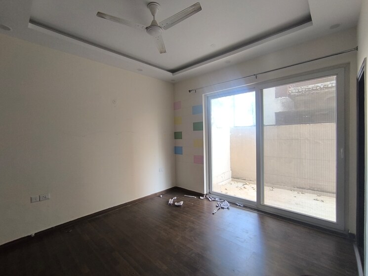 Room, bptp-amstoria 3 Bedroom 2229 Sq.Ft. Builder Floor In Sector 102 Gurgaon 9543229