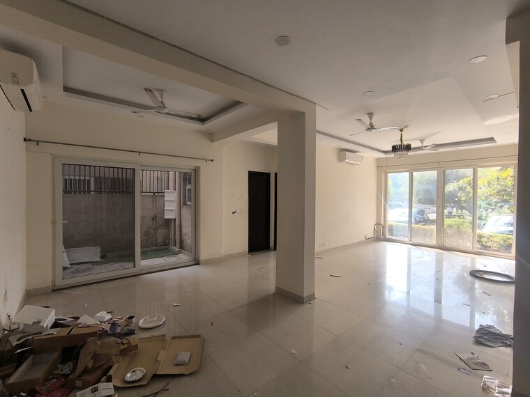 Living Room, bptp-amstoria 3 Bedroom 2229 Sq.Ft. Builder Floor In Sector 102 Gurgaon 9543229