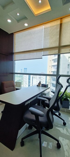  Office Space For Rent in Mani Casadona, New Town