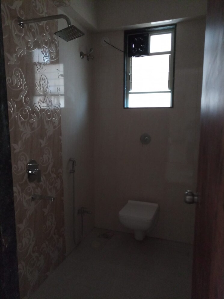 Bathroom, srk-oval-nest 3 Bedroom 1252 Sq.Ft. Apartment In Warje Pune 9543167