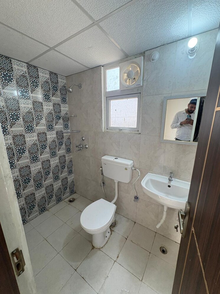 Bathroom, signature-the-millennia-3 2 Bedroom 687 Sq.Ft. Apartment In Sector 37d Gurgaon 9543187