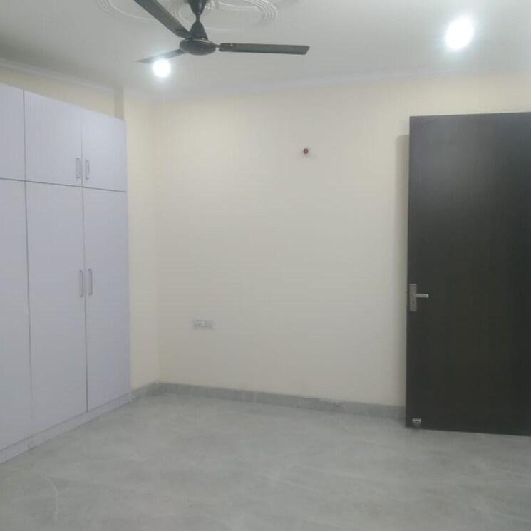 Room, sector 22 2 Bedroom 1340 Sq.Ft. Builder Floor In Sector 22 Gurgaon 9543161