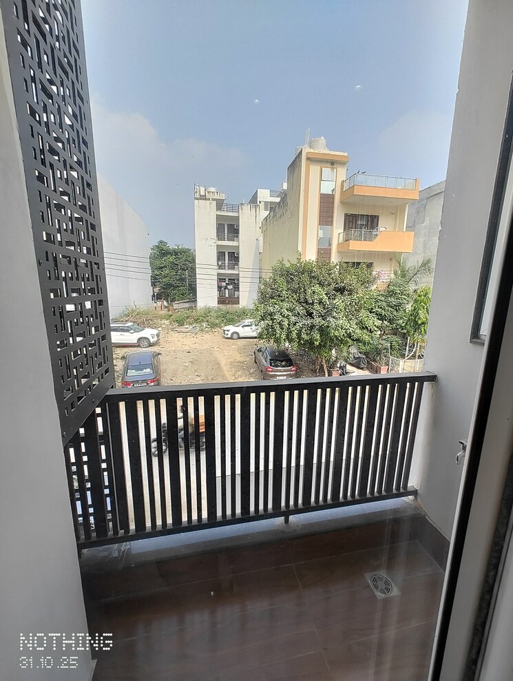 Balcony, sector 52 1 Bedroom 690 Sq.Ft. Builder Floor In Sector 52 Gurgaon 9543264