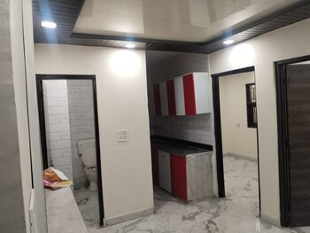 2 BHK Builder Floor for Sale in Rohini Sector 17, Delhi