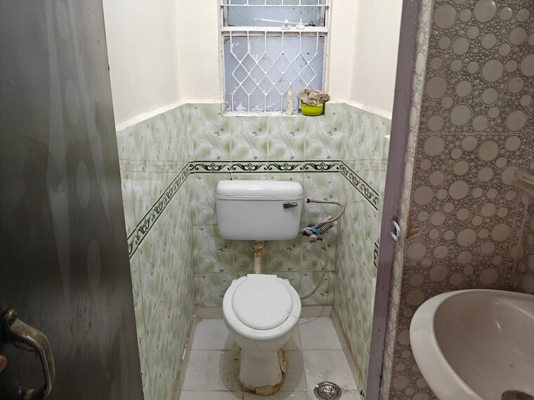 Bathroom, sector 12 2 Bedroom 290 Sq.Ft. Independent House In Sector 12 Noida 9543355